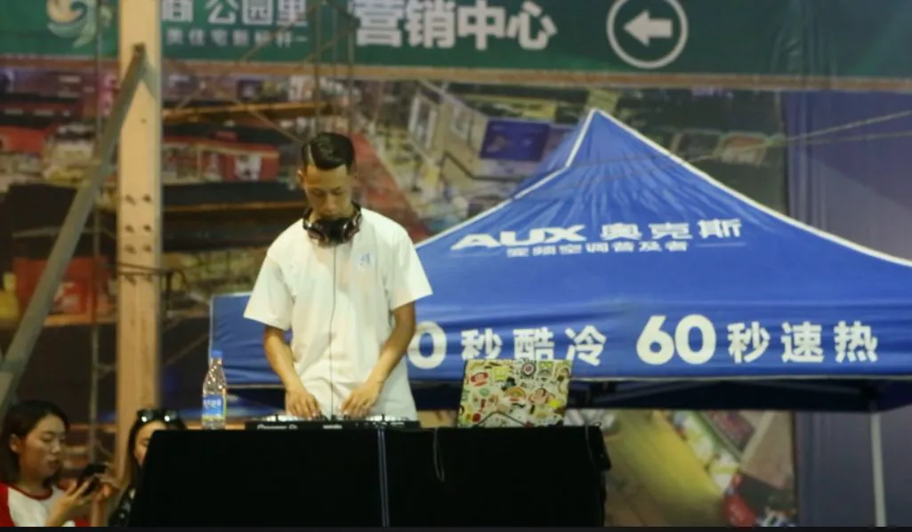 如何利用力量训练提高篮球运动员的弹跳力？_1